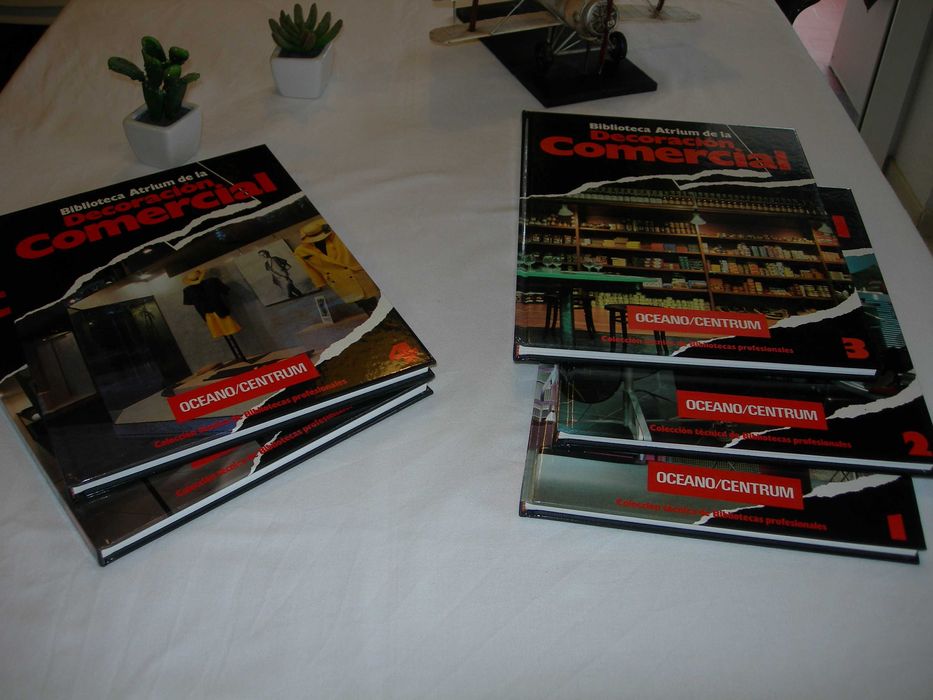 Livros coleção técnica ( Decoração Comercial)