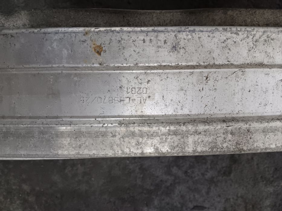 Belka zderzaka audi a4b6