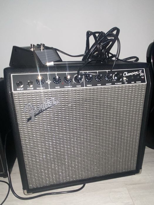 Wzmacniacz gitarowy Fender Champion II + footswitch