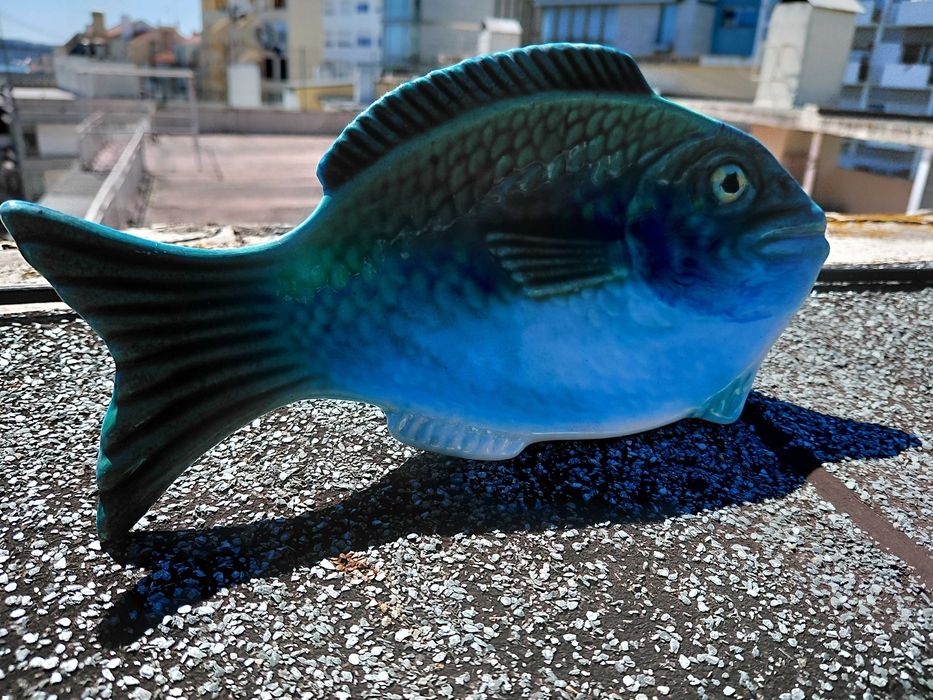 Prato Antigo de Loiça em Forma de Peixe