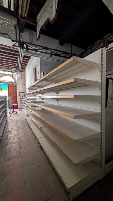 Oportunidade IMPERDÍVEL - Prateleiras de Supermercado