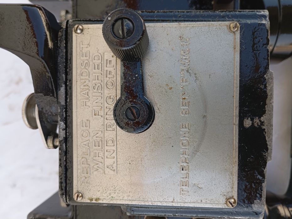 Telefone Militar muito antigo Inglês de manivela