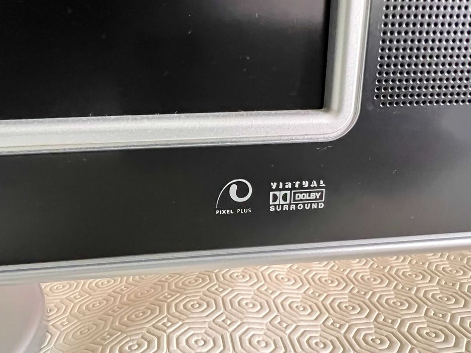 TV PHILIPS LCD Dolby Surround 26''