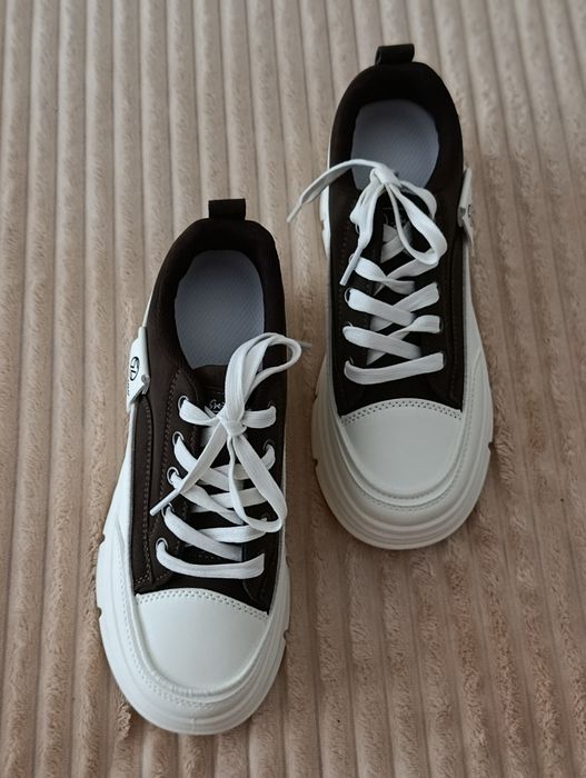 Nowe sneakersy trampki Moda 2026r. 38/24cm