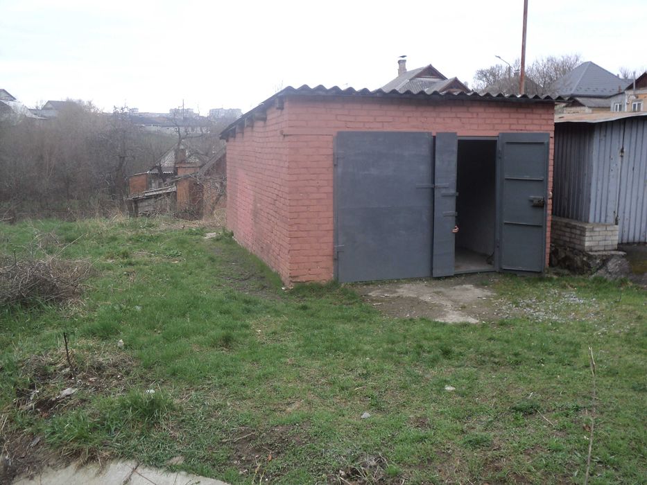 продам цегляний гараж