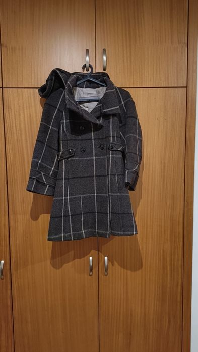 Casaco formal em tons de cinza