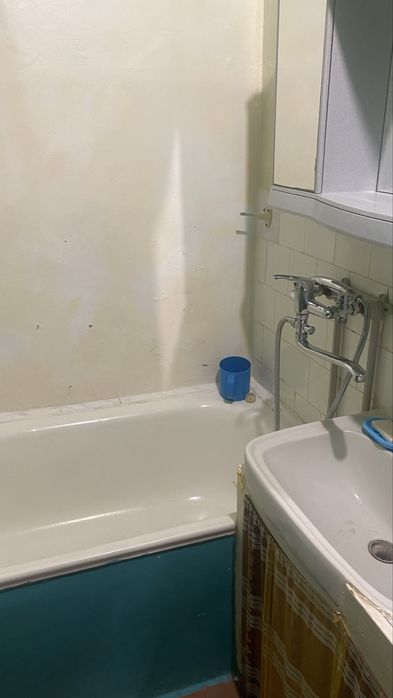 Продам 2-х комнатную квартиру ул.Героев Днепра,54