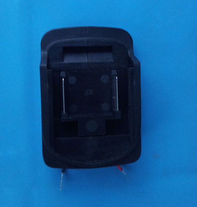 Адаптер USB power bank для аккумуляторов Makita с фонарем