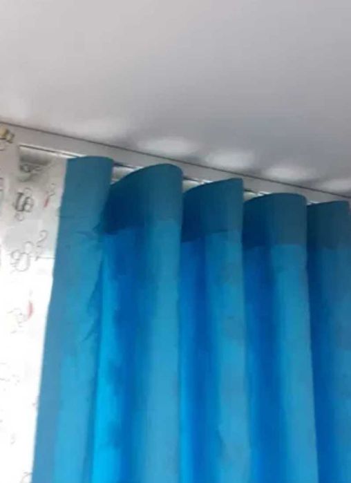 Cortina quarto criança bastante grande