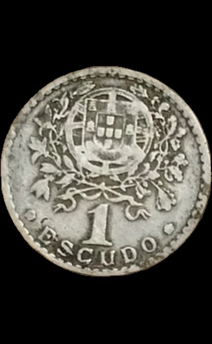 Moeda antiga da república portuguesa de 1 escudo, do ano 1951.