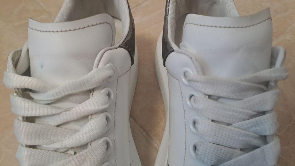 Кросівки Оригінальні Alexander McQueen Oversized Sneakers.