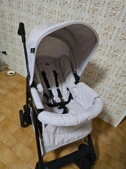 Carrinho de bebê chicco 3 em 1