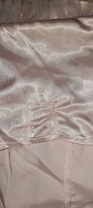 Śliczna brzoskwiniowa sukienka M Little Mistress London