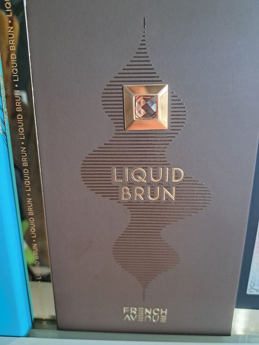 Perfume liquid brun