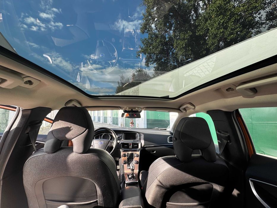 Volvo V40 Cross Country D2 Kinetic Momentum 6Vel.