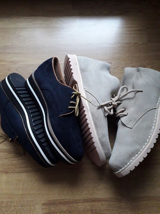 Obuwie letnie zamszowe.