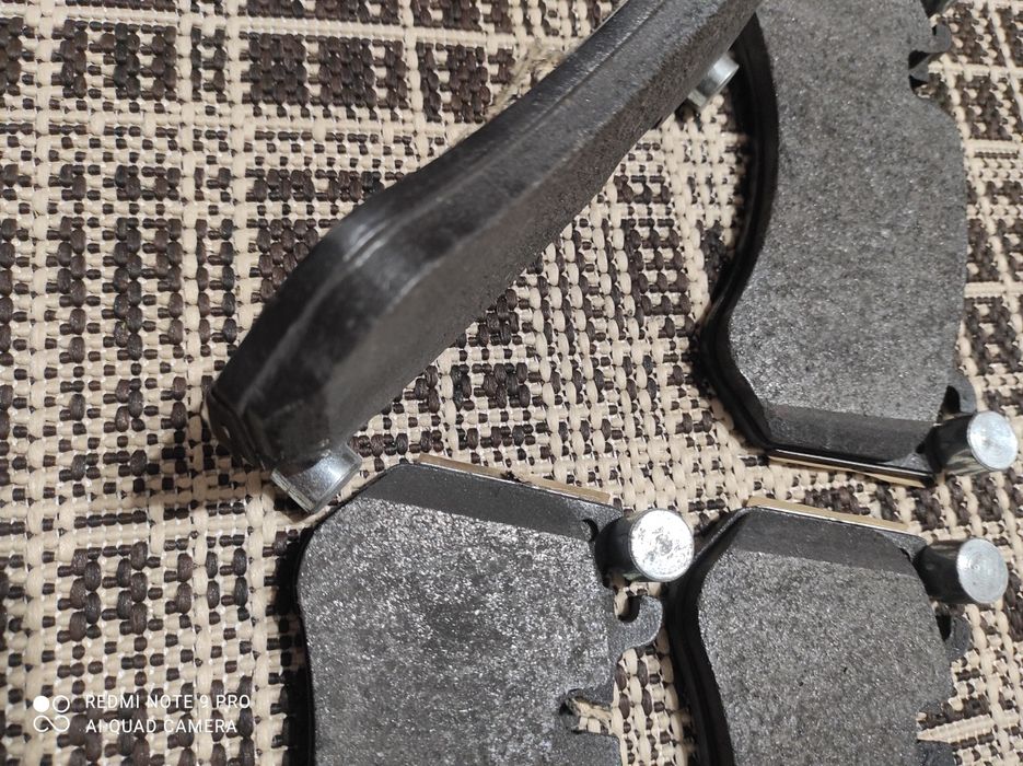 Гальмівні колодки Mercedes