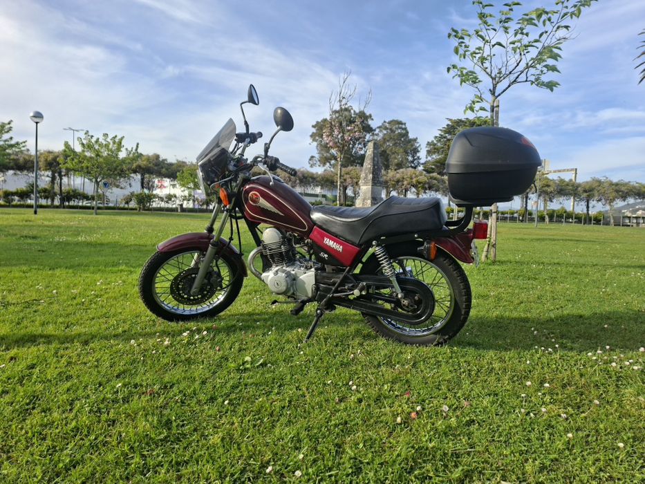 YAMAHA sr 125 vermelha