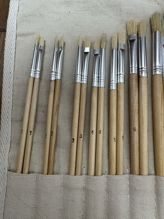 Pędzle w płóciennym etui