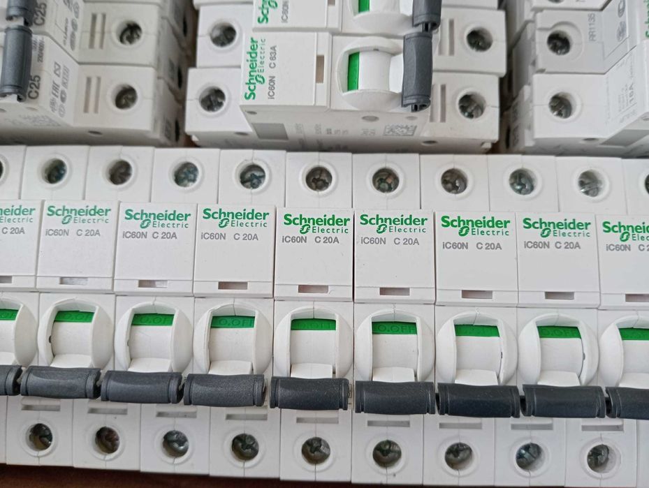Disjuntores schneider
