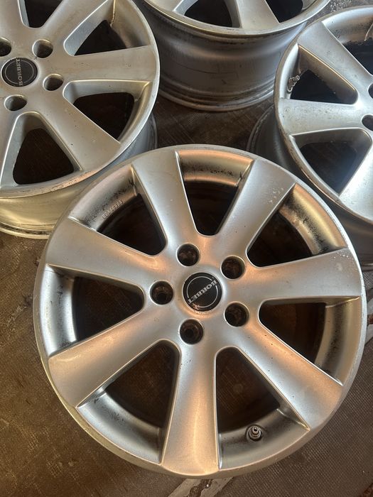 Диски borbet. R17. 5x120 et 35 8J.  Dia 72.6