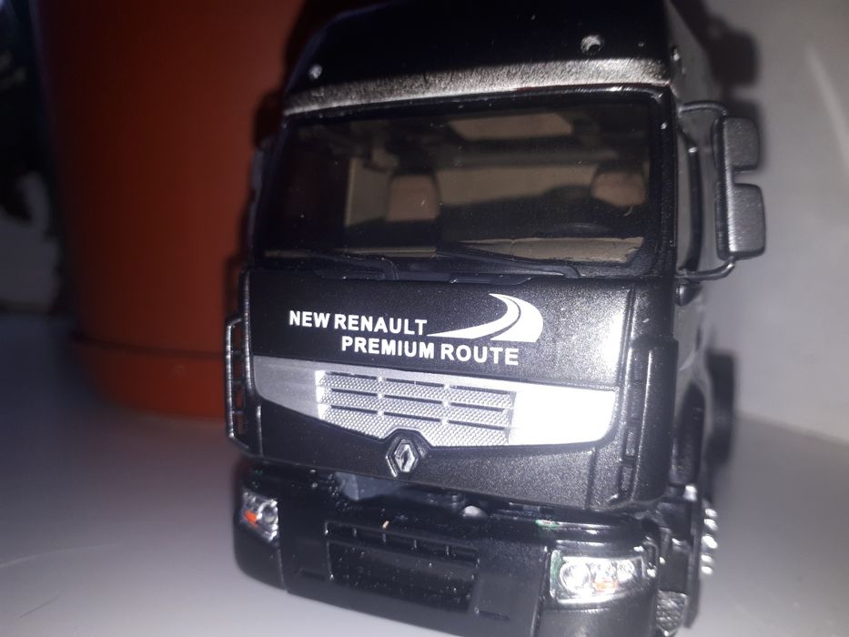 Грузовик Reno Eligor 1.43