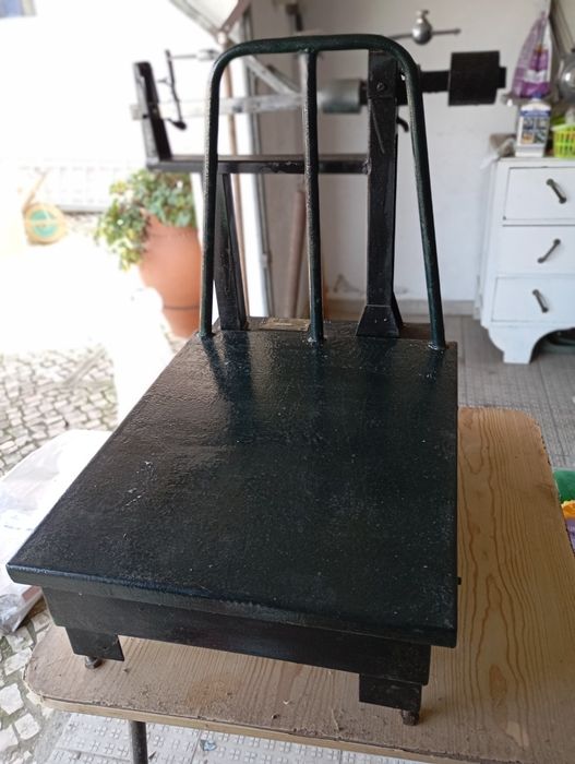 Balança Decimal - pesa até 100 kg.