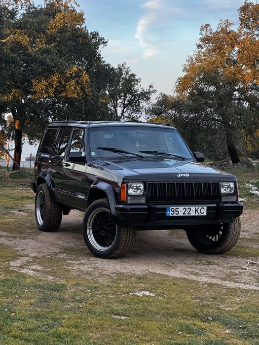Jeep Cherokee XJ 4.0 Auto. + GPL