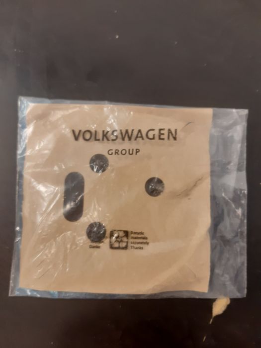 Znaczek logo emblemat SKODA oryginal nowy