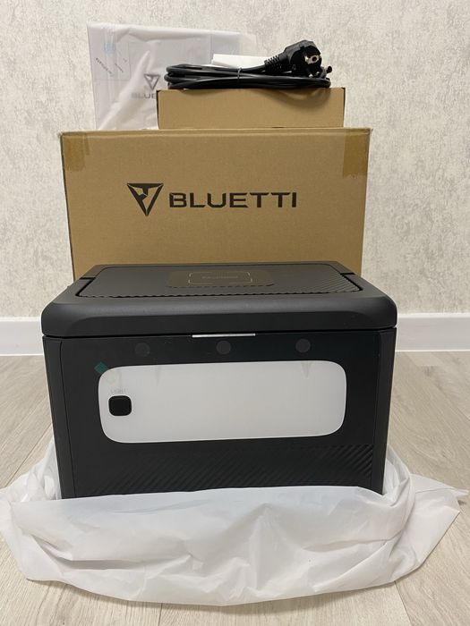 Зарядна станція Bluetti AC60
