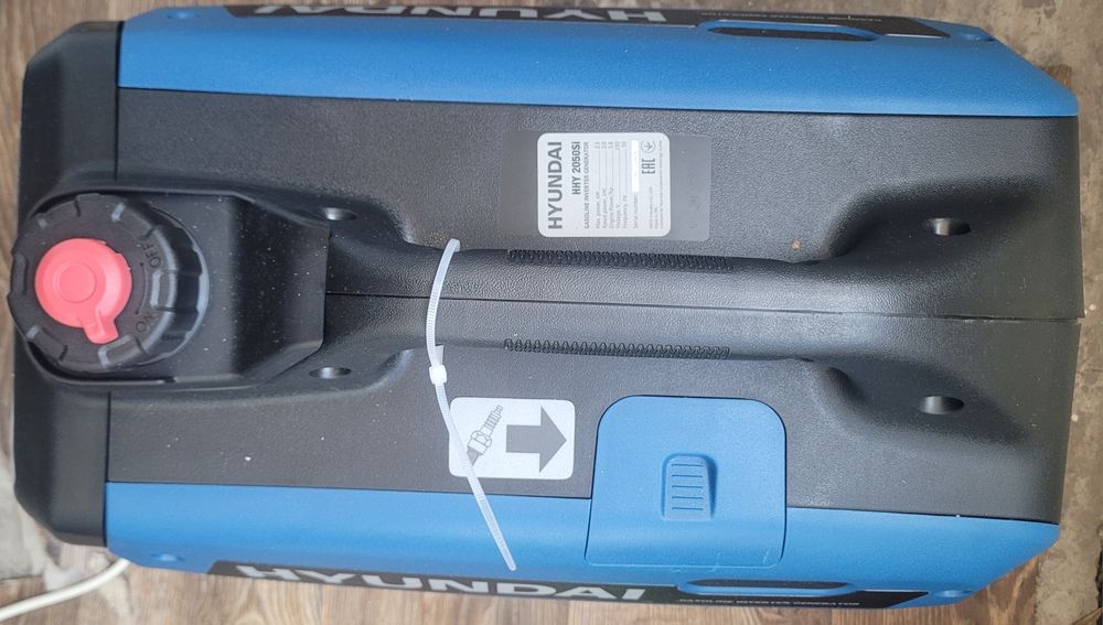 Продам генератор hyndai hhy 2050si