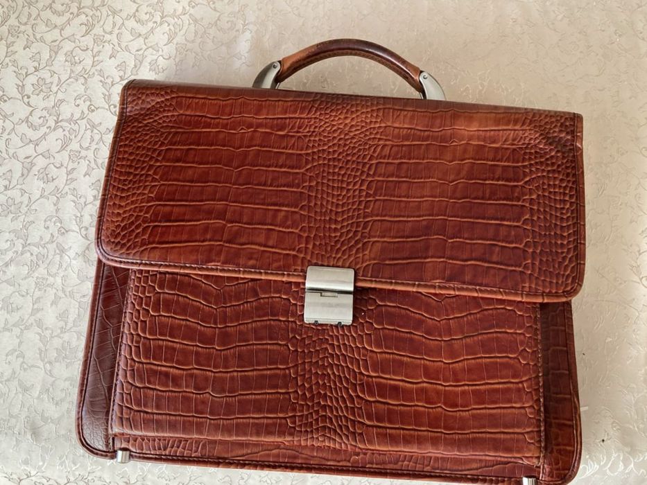 Портфель мужской кожаный