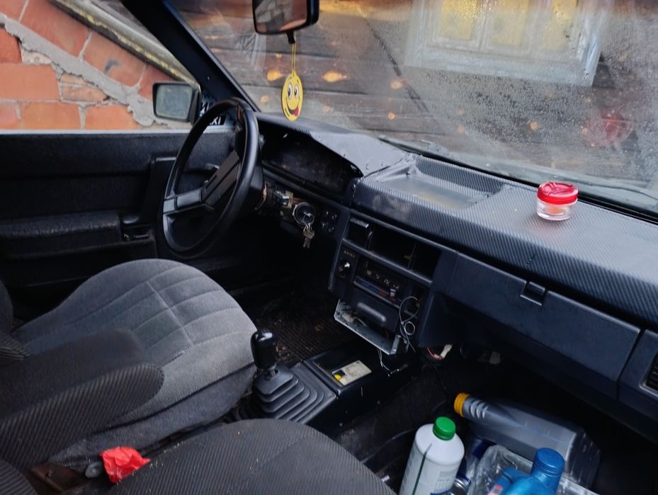 Азлк 2141 з двигуном Ваз БЕЗ АКБ