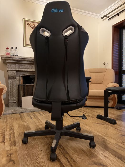 Cadeira Gaming ajustável