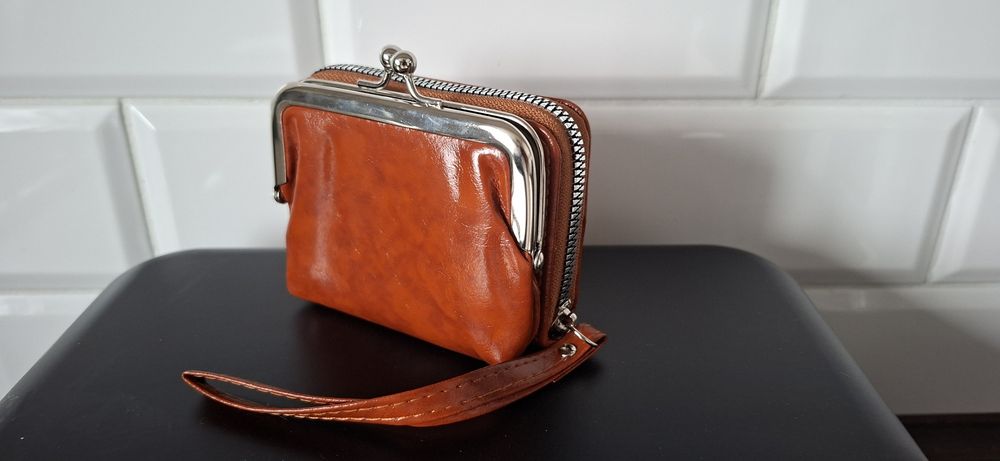 Elegancki portfel- nowy