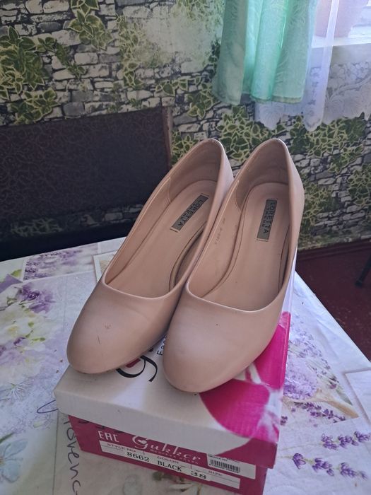 Туфлі  лаковані.