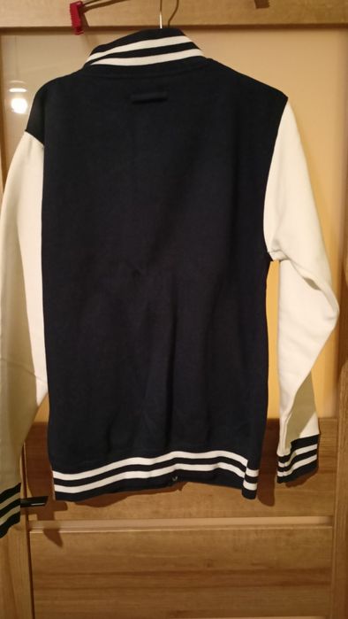 Męska bluza na zatrzaski