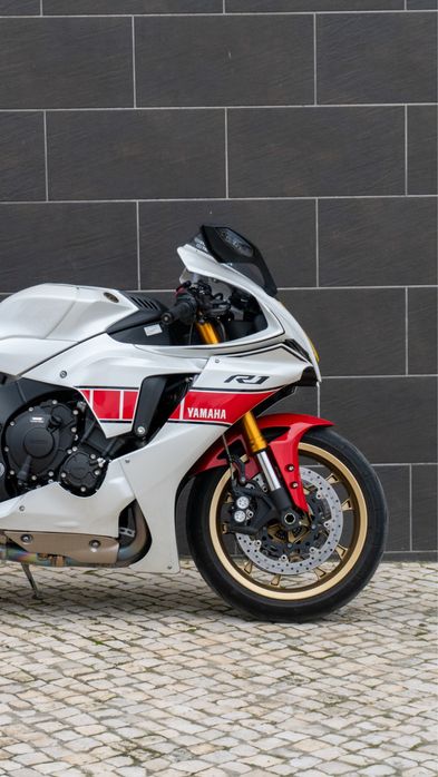 Yamaha r1 world gp 60th anniversary edition