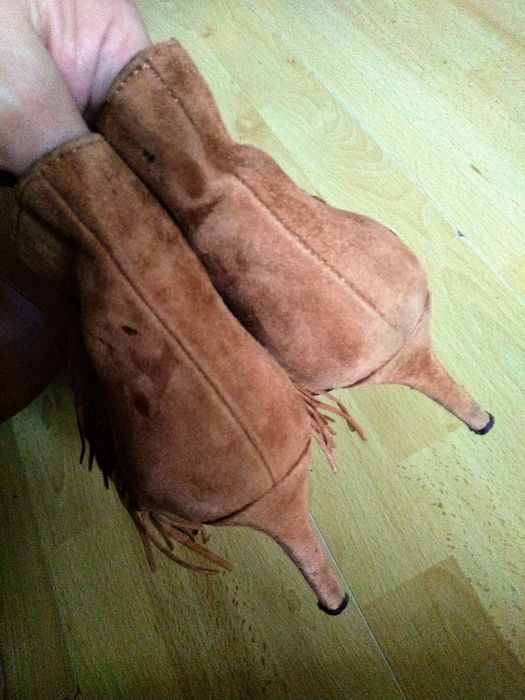 Botki z frędzlami skóra naturalna 38