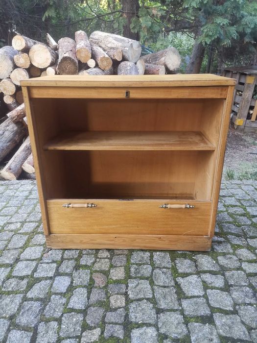 Szafka żaluzjowa, żaluzja.