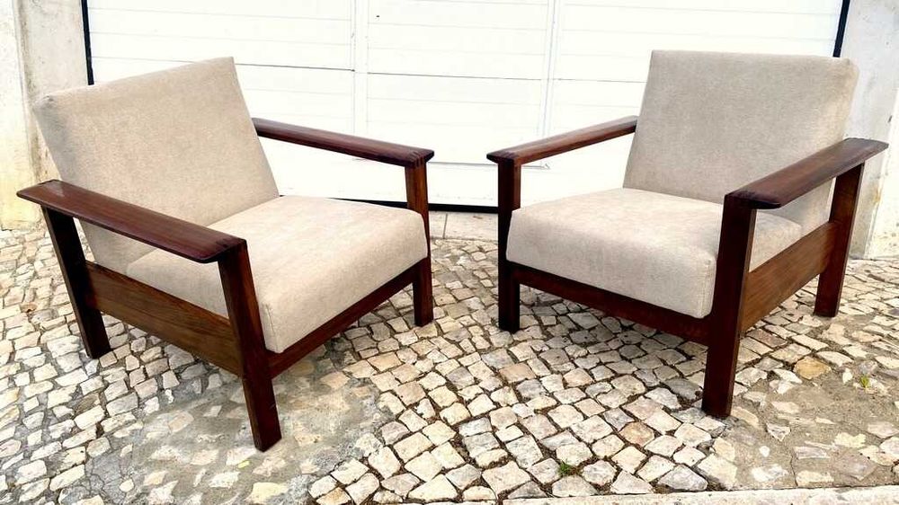 Cadeirão olaio vintage estofado de novo 77comp x 76prof x 74alt