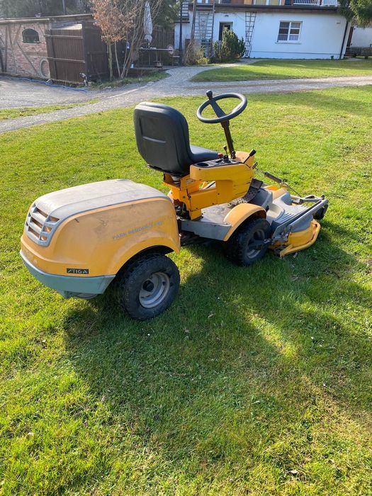 Stiga Park Residence 4WD Traktorek Silnik Honda