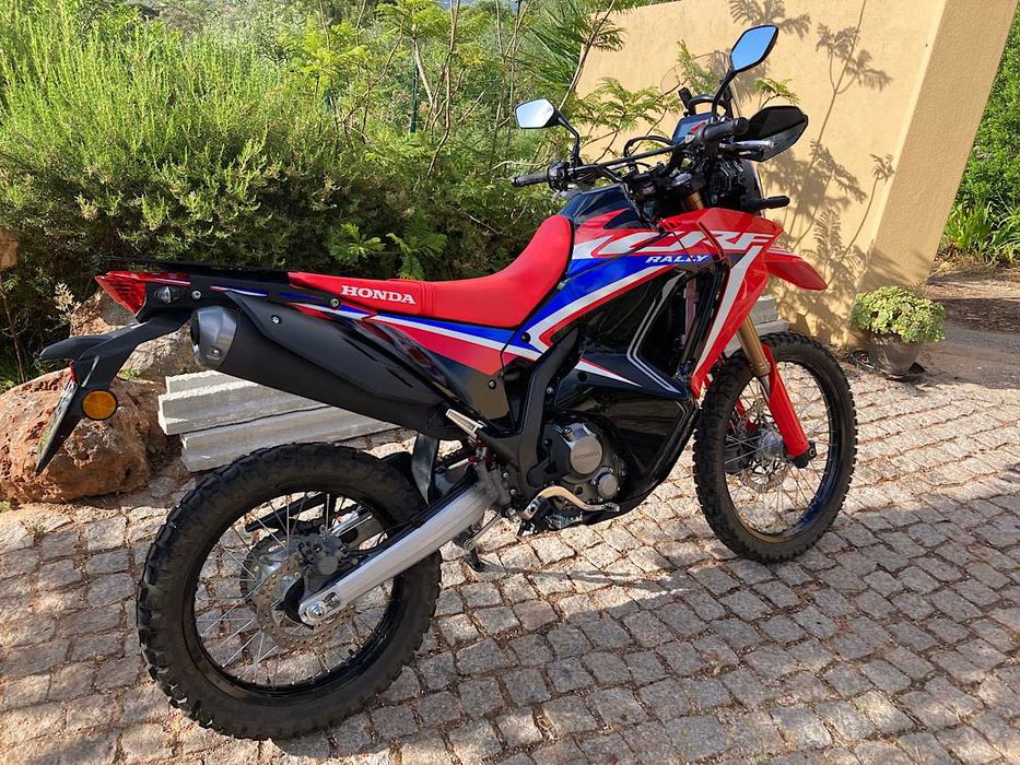 Honda CRF 300 Rally de 2025 em estado original