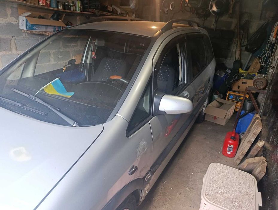 Продам Opel Zafira A