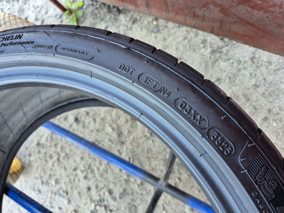 255/35/19 R19 Michelin Pilot Sport 4S літо 4шт ціна за 1 шт