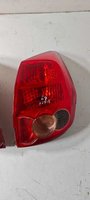 TOYOTA AURIS ROK 2007 Lewa i Prawa Lampa lewy i prawy tył