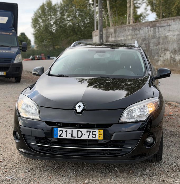 Renault Megane Sport Tourer Dynamique 1.5Dci 110cv-2010 — photo 2