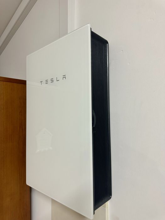 Tesla Powerwall 3 com inversor solar integrado + Tesla Gateway 2