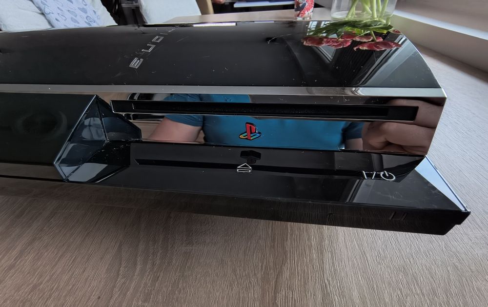 PlayStation 3 60GB CECHC04 - wstecznie kompatybilna - uszkodzona