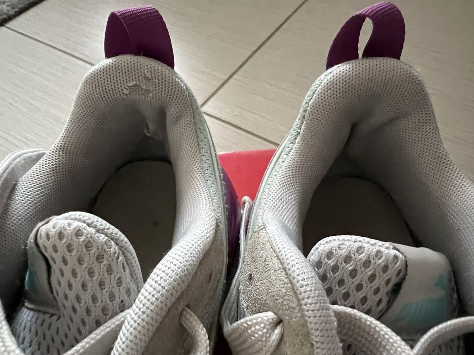 Кросівки Puma.